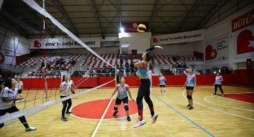 Bayraklı'da yaz spor okulları başlıyor