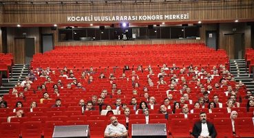 Büyükşehir'den şef ve amirlere hizmet içi eğitim