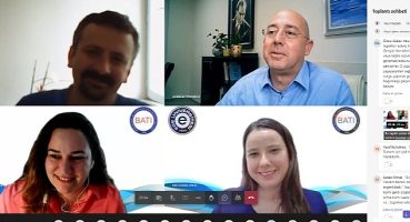 Sigara kullananımı bir büyüklük göstergesi olarak ifade ediliyor