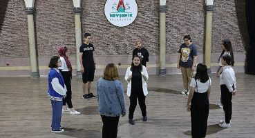 Yaratıcı drama ve tiyatro kursu başladı