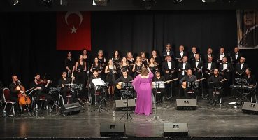 Büyükşehir Yaza Merhaba konseri düzenledi