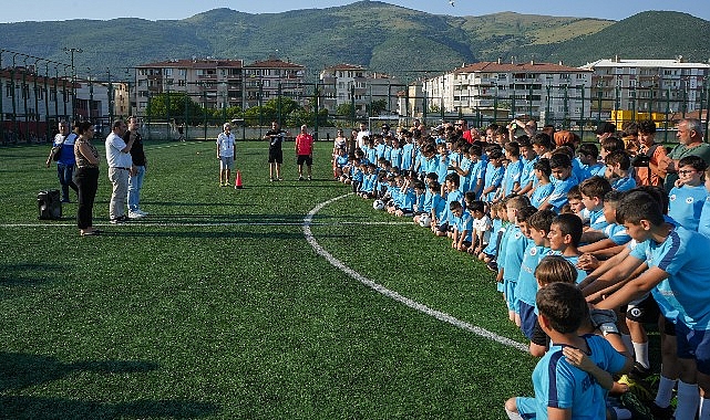 gemlik-belediyespor-yaz-okullari-yogun-katilimla-basladi.jpg