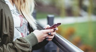 İnsanların yüzde 82'si başkalarının telefonunu kurcalıyor