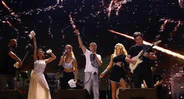 İstanbul Festivali'nde Hande Yener ve Serdar Ortaç Rüzgarı Esti