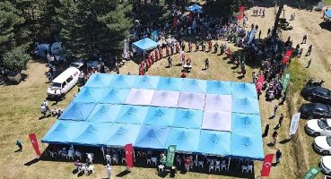 İznik Maviyemiş Festivali'ne yoğun ilgi