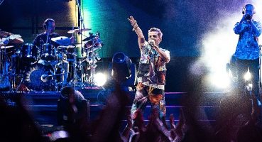 Kenan Doğulu binlerce hayranı ile Ankara'da buluştu