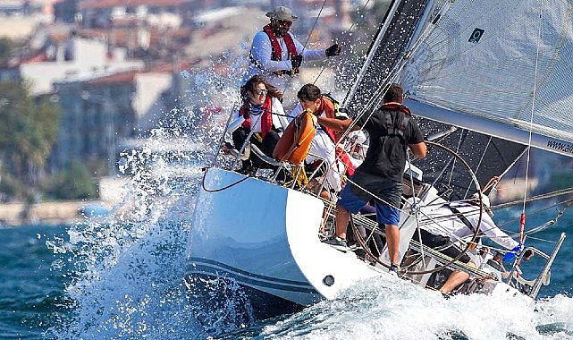 11-tayk-eker-olympos-regatta-yelken-yarisinda-tirilye-koy-ici-etabinin-grup-liderleri-belli-oldu.jpg