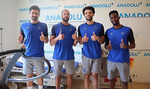 anadolu-efesli-4-basketbolcu-saglik-kontrolunden-gecti.jpg