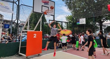 Gölcük sahilinde heyecan sırası sokak basketbolunda 