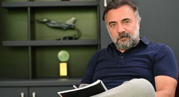 Oktay Kaynarca ve Ebru Özkan Saban'ın başrollerini paylaştığı Ben Bu Cihana Sığmazam'ın hazırlıkları başladı