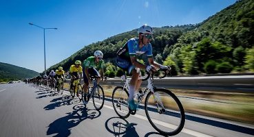 Uluslararası 100. Yıl Cumhuriyet Bisiklet Turu'nun 4. Etabında bisikletçiler rüzgara karşı finişe vardı