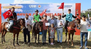 Canik Atları Dört Nala Koştu