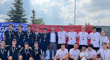 Kürekte Gençlerin Mücadelesi Nefes Kesti