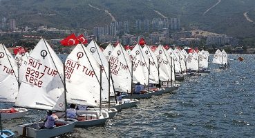 Narlıdere'de yelkenler, Kurtuluşun Kahramanlarına Saygı için açılıyor