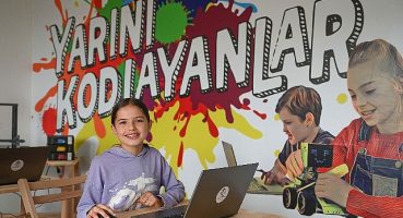 “Yarını Kodlayanlar" Afet Bölgesinde sosyal hayata destek olmaya devam ediyor