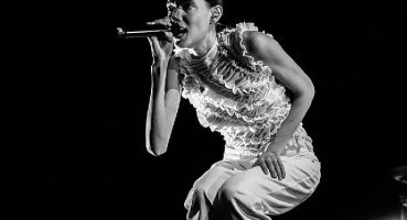 Charlotte Cardin Zorlu PSM'de Bir Kez Daha Hayranlarıyla Buluştu