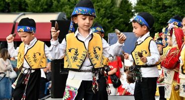 Miniklerden 100. Yıl Cumhuriyet kutlaması