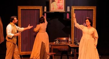 Şehir Tiyatroları Cumhuriyet'in 100. yılında ''Cumhuriyet'in Dört Kadını'' oyununu izleyicilerle buluşturdu