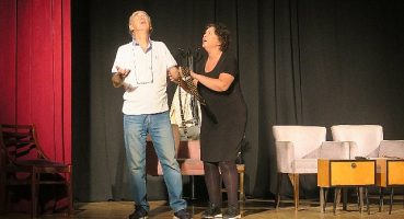 Kara komedi “fay hattı” foça'da sahnelendi