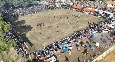 25.Geleneksel pelitköy deve güreşleri nefes kesti