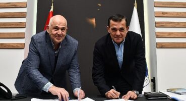 Başkan Abdullah Özyiğit, Yenişehir Büyük Kent Kütüphanesi için imzayı attı