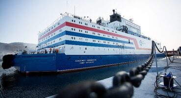 Dünyanın tek yüzer santrali, enerji üretiminin 4'üncü yılında