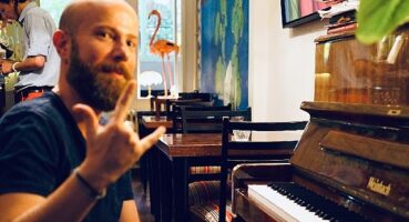 Neo Naturalness üçlemesi “Early Riser" ile tamamlandı