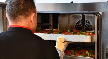 Sevgi Mutfağı 3 yıldır vatandaşın yanında  