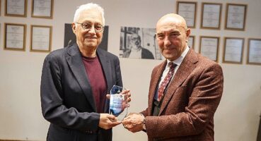 Tarihi Havagazı Fabrikası, Süreyya Berfe ve Orhan Koloğlu'nun kişisel kütüphanelerine ev sahipliği yapıyor