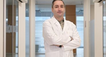 İlk dişlerin çıkmasıyla birlikte diş fırçalama alışkanlığı edinilmeli