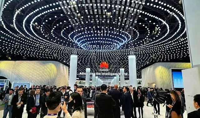 huawei-modaya-yon-veren-urunlerini-mobil-dunya-kongresi-2024te-tanitti.jpg