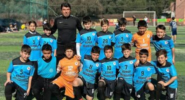 Kemer Belediyesi Futbol Okulu'ndan hazırlık maçında bir düzine gol