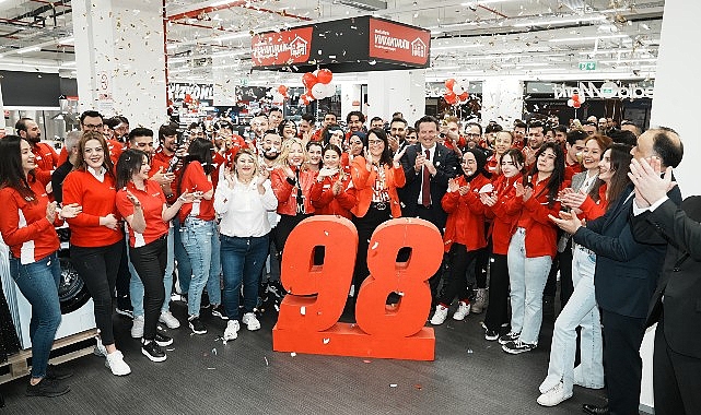 mediamarkt-yeni-magazasini-atlaspark-avmde-acti.jpg