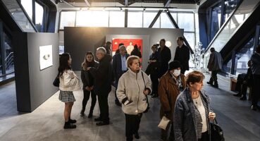 Çankaya Belediyesi Fikret Otyam Sanat Merkezi, Nihal Martlı'nın “Her Şey Yolunda” sergisine ev sahipliği yapıyor. Sergi, 7 Nisan'a kadar ücretsiz ziyaret edilebilecek