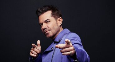 Kenan Doğulu'nun En Sevilen Şarkılarından Aşk Oyunu, Yeni Remix'iyle Yazı Karşılalamaya Hazır