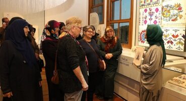 Kocaeli'nin 65 yaş üstü çınarları Yerel Kültür Müzesinde;  Çocukluklarını hatırladılar