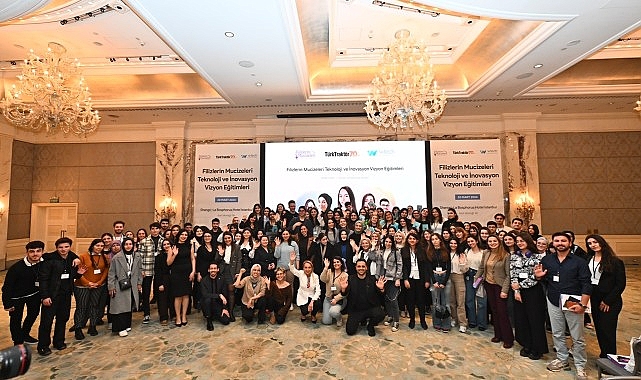 turktraktor-ve-teknolojide-kadin-dernegi-yilin-en-buyuk-vizyon-bulusmasini-gerceklestirdi.jpg