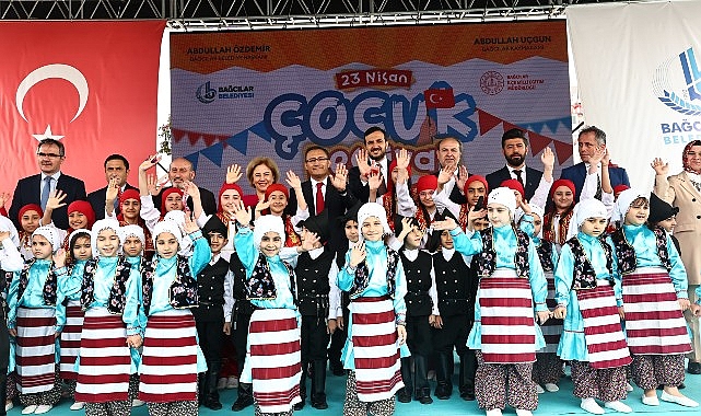 23-nisan-ulusal-egemenlik-ve-cocuk-bayrami-bagcilar-belediyesi-tarafindan-duzenlenen-bir-festivalle-coskuyla-kutlaniyor.jpg