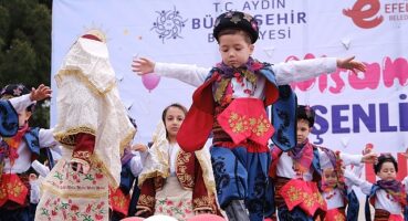 Aydın Büyükşehir Belediyesi'nin çocuk gelişim merkezlerinde, Türkiye Büyük Millet Meclisi'nin kuruluşunun 104. yıl dönümü ve Ulusal Egemenlik ve Çocuk Bayramı coşkuyla kutlandı