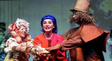 İstanbul Büyükşehir Belediyesi Şehir Tiyatroları'nın bu yıl 38.'sini düzenlediği “Çocuk Şenliği," 21 Nisan 2024 Pazar günü 12.00'de tüm sahnelerimizde oynanacak çocuk oyunlarıyla başlıyor