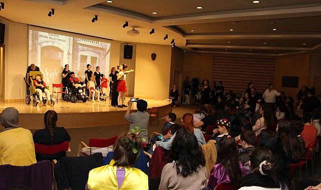 metin-sabanci-ozel-egitim-okulunda-23-nisan-coskusu.jpg