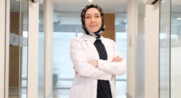 Sigara kullananlar dikkat! Tüm dişlerinizi kaybedebilirsiniz!