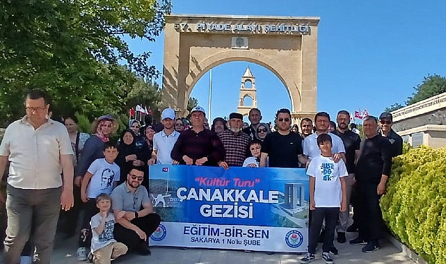 egitim-bir-sen-canakkale-turu-duzenledi.jpg