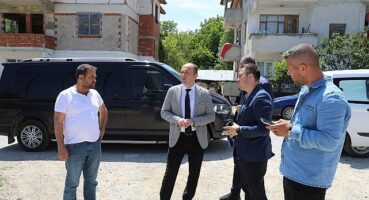 Geyve Belediyesi’nin Gençlik ve Spor Bakanlığı Spor Toto Teşkilatı Başkanlığı ile yapmış olduğu protokol ile basketbol sahalarının yapımına başlandı