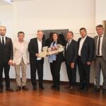karacasu-belediye-baskani-mustafa-buyukyapicidan-aydin-buyuksehir-belediye-baskani-ozlem-cerciogluna-nezaket-ziyaretinde-bulundu.jpg