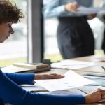 Uzun Saat Çalışanlar İçin Lens Seçimi